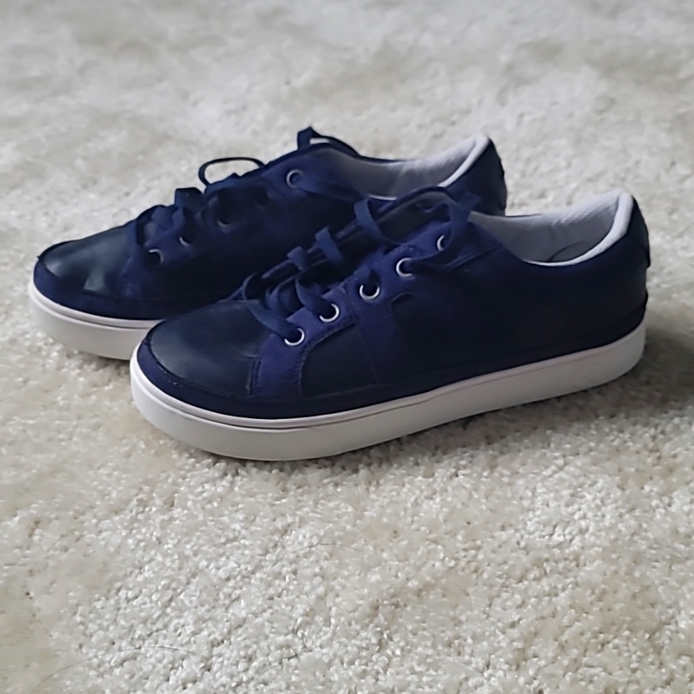 New Blue UGG shoes Size 5